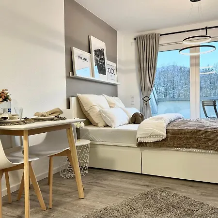 Apartment Modernes Inkl. Tg-stellplatz In Der Naehe Zum Bahnhof - Yuka